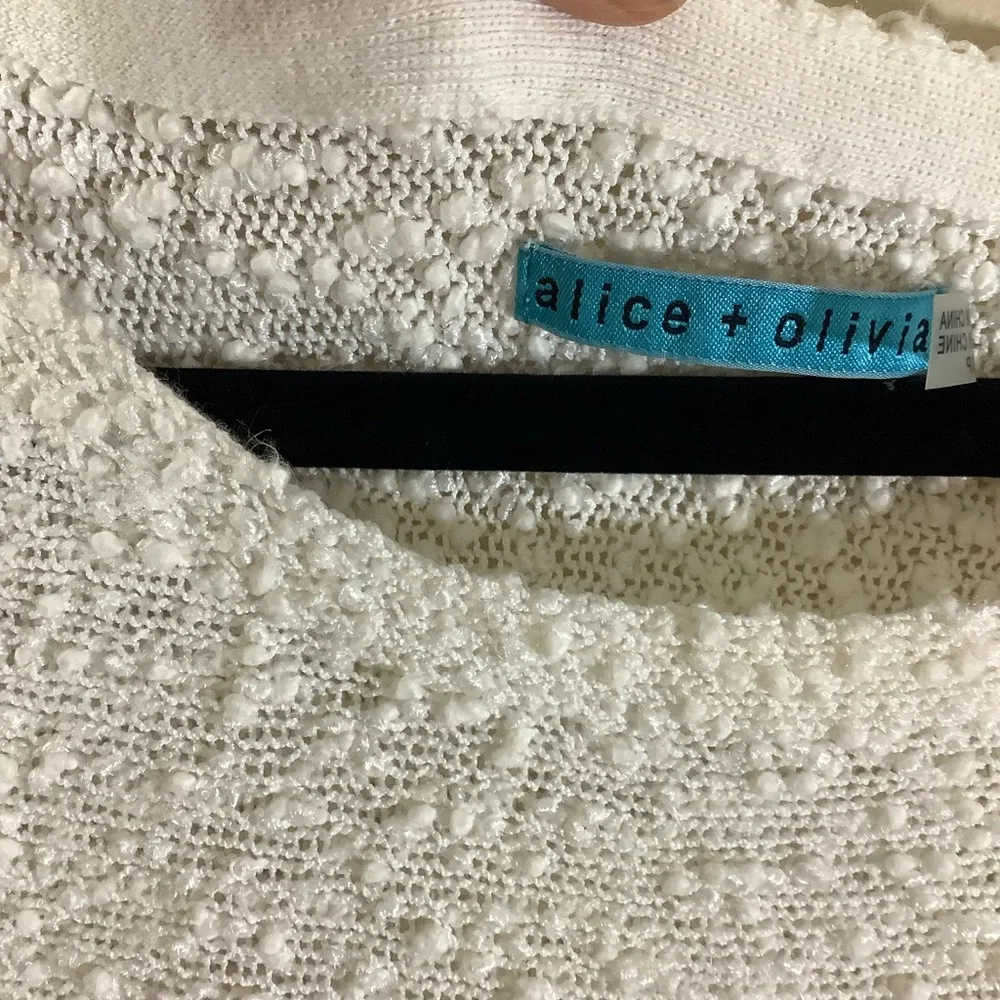Alice & Olivia 🌵 Women’s Textured Sweater